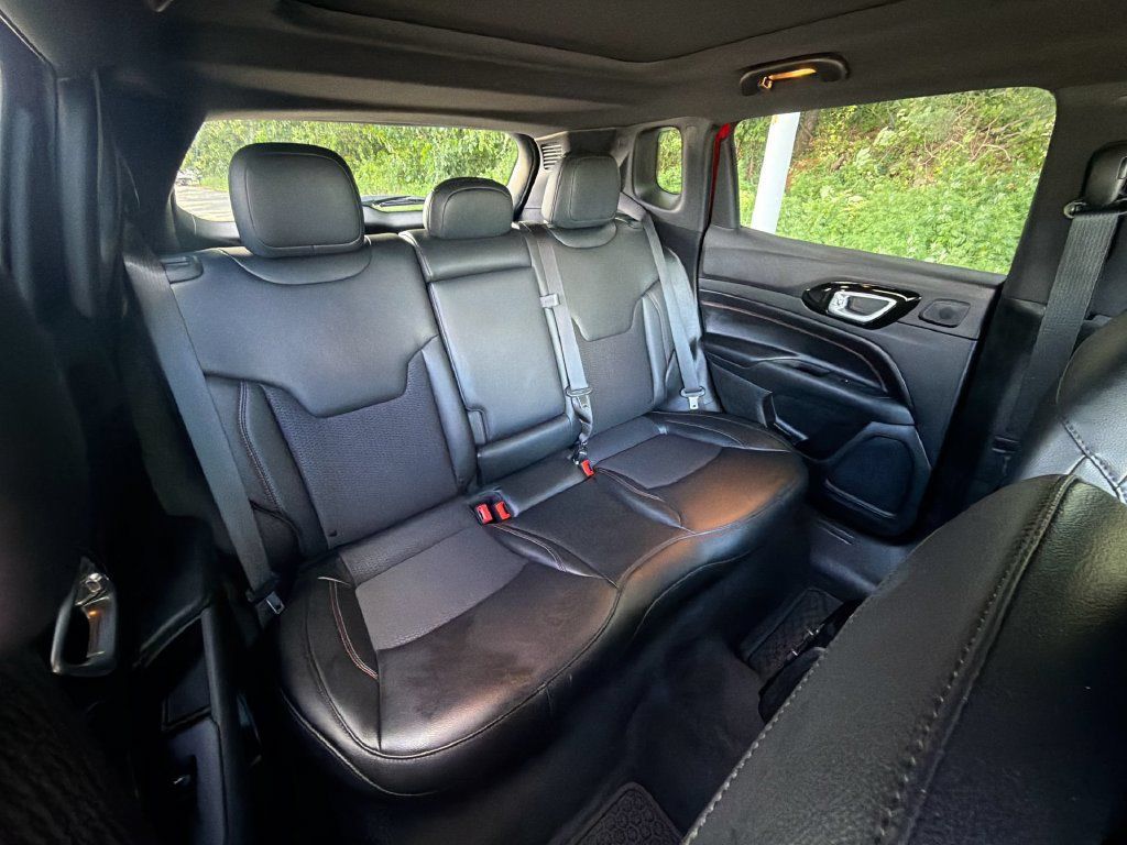 Used 2023 Jeep Compass Trailhawk w/ Sun and Sound Group AWD/4WD image 25
