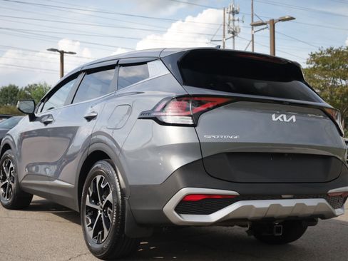 Used 2023 Kia Sportage EX FWD image 3