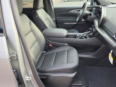 New 2026 Chevrolet Traverse LT image 10