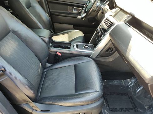 Used 2018 Land Rover Discovery Sport SE image 52