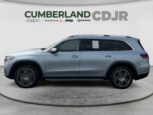 Used 2025 Mercedes-Benz GLS 450 4MATIC image 6