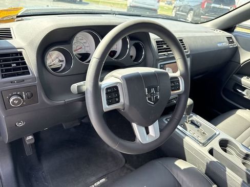 Used 2014 Dodge Challenger R/T Plus image 10