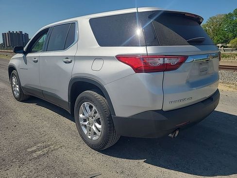 Used 2020 Chevrolet Traverse LS AWD/4WD image 4