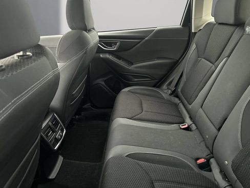 Used 2020 Subaru Forester Premium AWD/4WD image 5