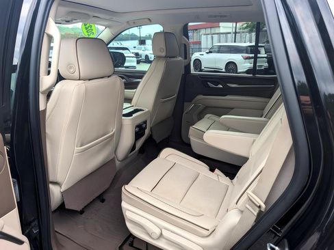 Used 2022 GMC Yukon Denali w/ Max Trailering Package AWD/4WD image 11