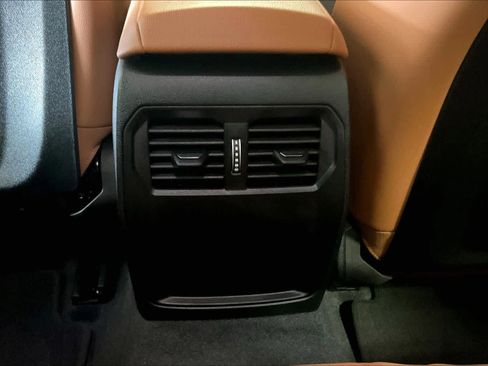 Used 2024 BMW 230i Coupe image 34