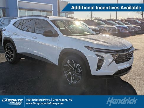 New 2026 Chevrolet Trax RS w/ Driver Confidence Package image 1