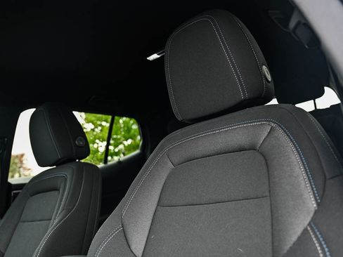 New 2026 Chevrolet Equinox EV LT image 18