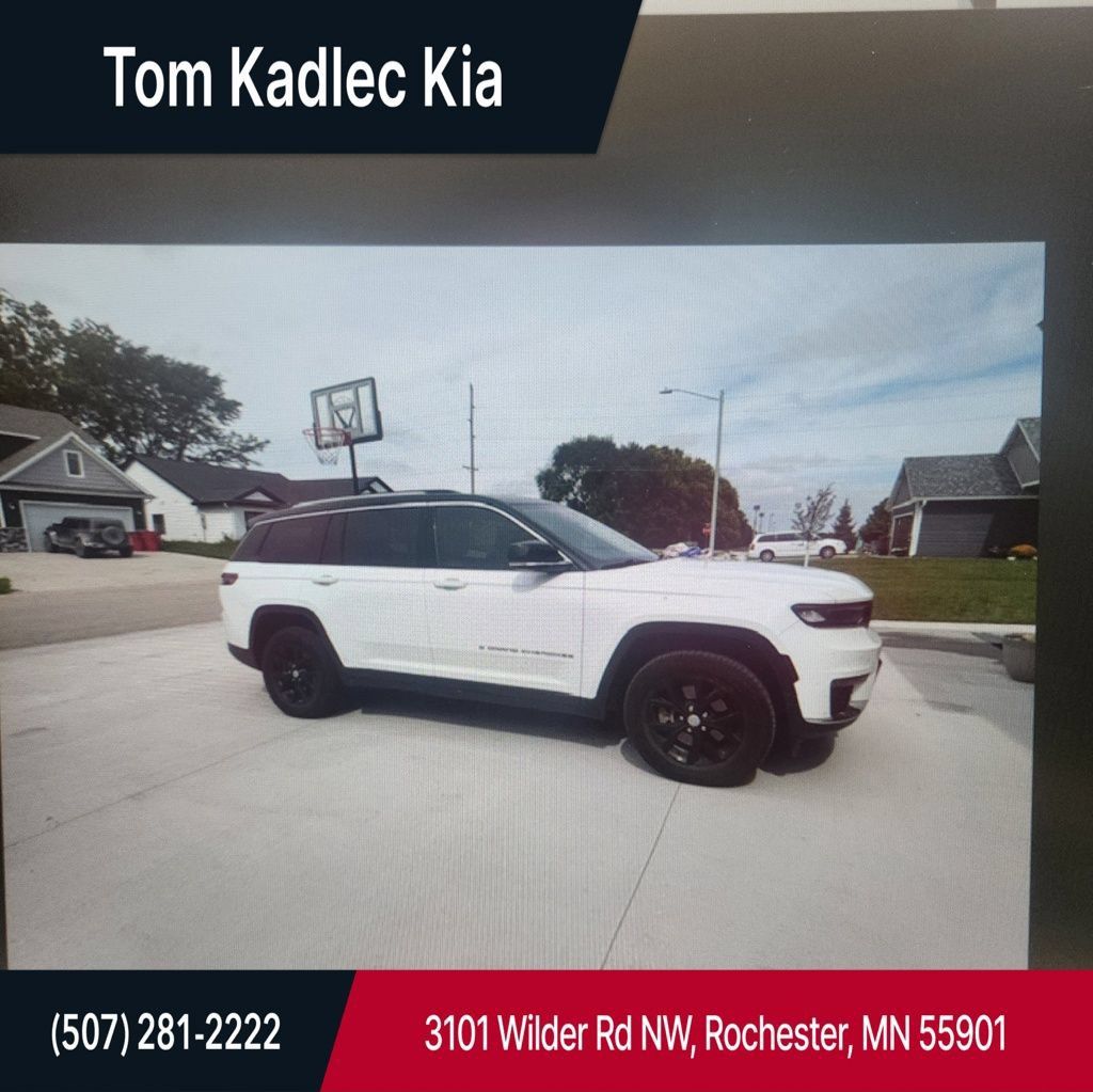 Used 2021 Jeep Grand Cherokee L Limited AWD/4WD image 1