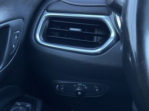 Used 2024 Chevrolet Equinox Premier image 14