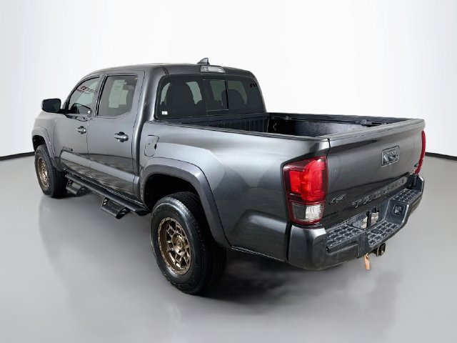 Used 2019 Toyota Tacoma SR5 AWD/4WD image 5