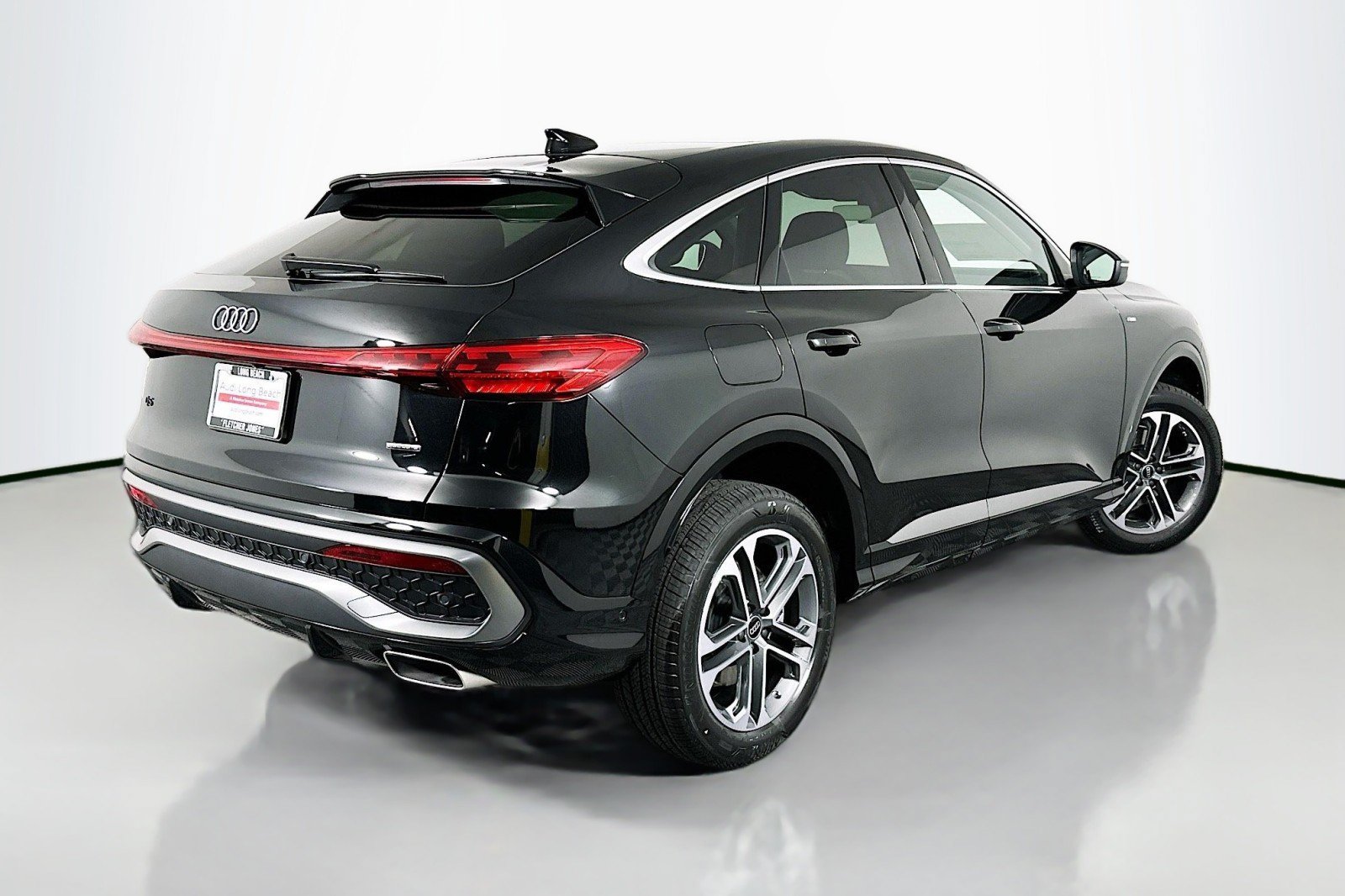 New 2026 Audi Q5 Premium AWD/4WD image 13