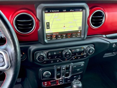 Used 2021 Jeep Wrangler Unlimited Rubicon AWD/4WD image 21