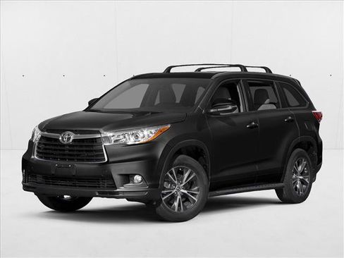 Used 2016 Toyota Highlander XLE FWD image 1