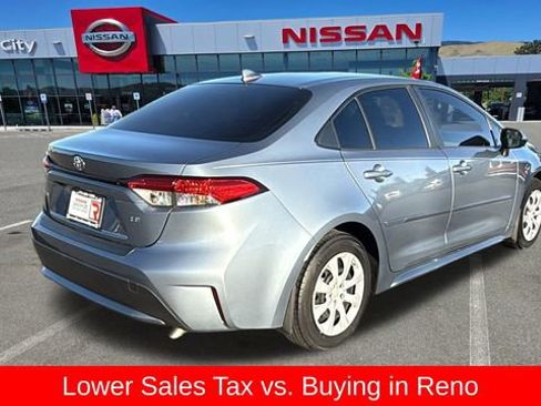 Used 2022 Toyota Corolla LE image 3