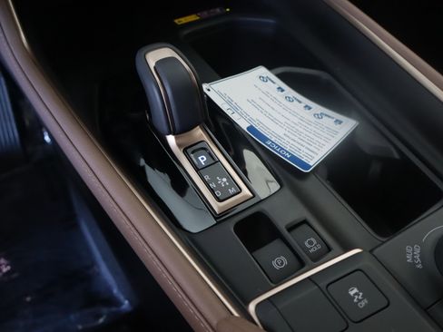 Used 2025 Toyota Grand Highlander AWD Hybrid image 17