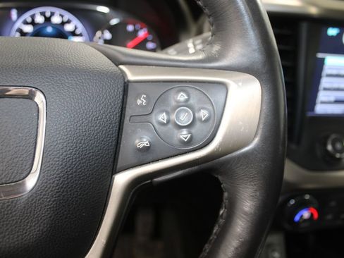 Used 2017 GMC Acadia Denali image 29