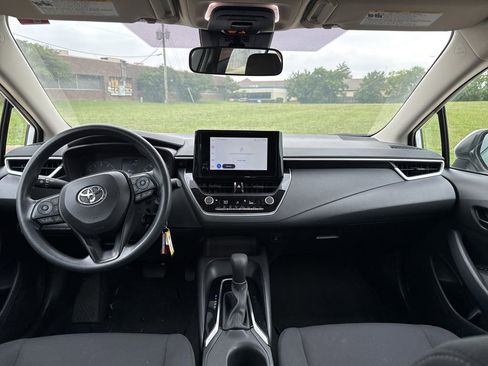 Used 2024 Toyota Corolla LE FWD image 11