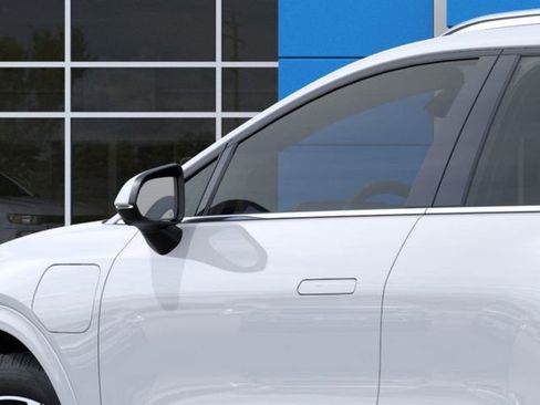 New 2025 Chevrolet Equinox EV LT image 12