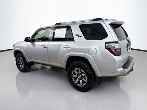 Used 2018 Toyota 4Runner TRD Off-Road Premium w/ Convenience Package AWD/4WD image 5