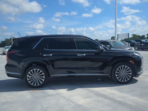 Used 2024 Hyundai Palisade Calligraphy FWD image 4