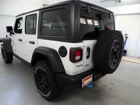 Certified 2023 Jeep Wrangler Unlimited w/ Cold Weather Group image 19