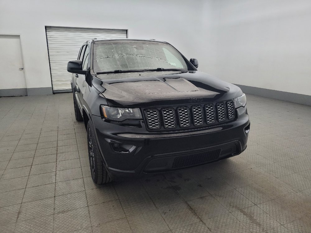 Used 2019 Jeep Grand Cherokee Altitude AWD/4WD image 14