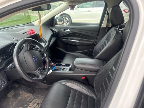 Used 2017 Ford Escape Titanium w/ Equipment Group 301A AWD/4WD image 13