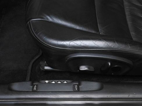 Used 2004 Porsche 911 Carrera RWD image 47