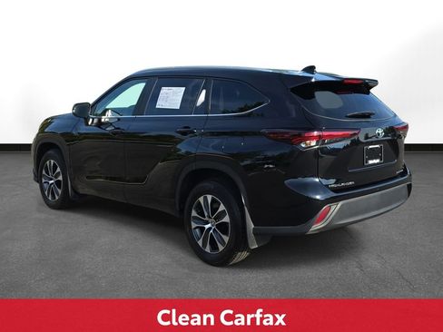 Certified 2025 Toyota Highlander XLE AWD/4WD image 9