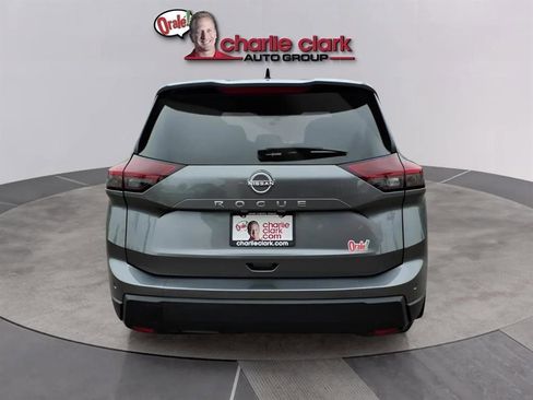 Used 2025 Nissan Rogue S image 4