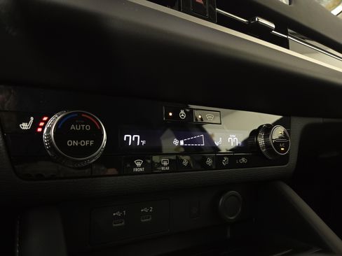 New 2026 Mitsubishi Outlander SE image 27