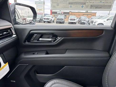 New 2026 GMC Yukon XL Denali w/ LPO, Floor Liner Package AWD/4WD image 25