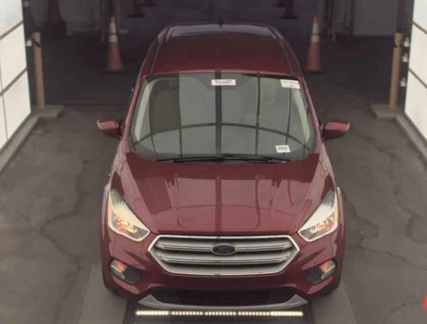 Used 2019 Ford Escape SE FWD image 3