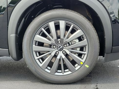 Used 2025 Nissan Pathfinder SL w/ SL Premium Package image 5