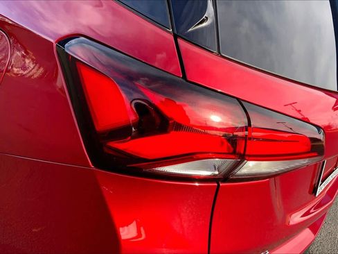 Used 2023 Chevrolet Equinox Premier image 28