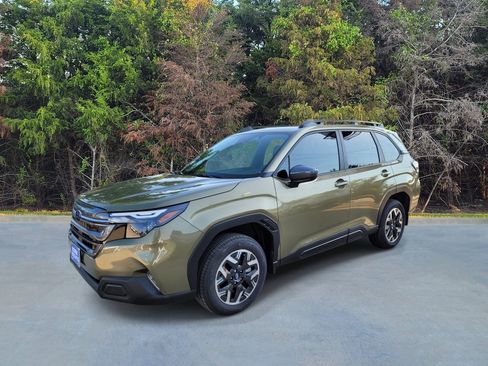 New 2026 Subaru Forester Premium AWD/4WD image 1