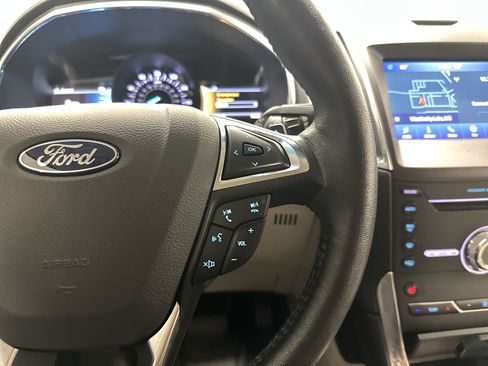 Used 2019 Ford Edge Titanium w/ Cold Weather Package AWD/4WD image 20
