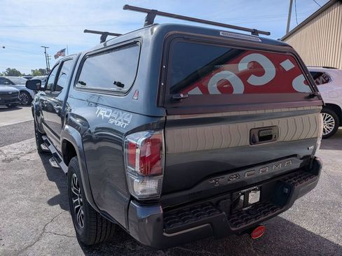 Used 2023 Toyota Tacoma TRD Sport w/ Technology Package AWD/4WD image 3