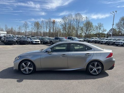 Used 2018 Lexus IS 300 w/ Premium Package RWD image 2