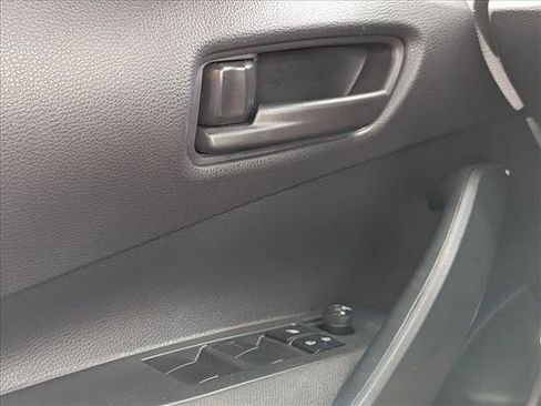 Used 2022 Toyota Corolla LE w/ LE Premium Package FWD image 4