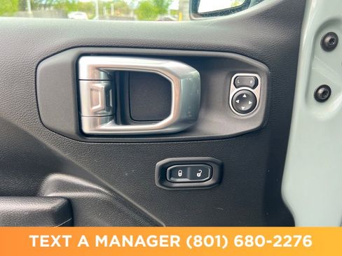 Used 2023 Jeep Wrangler Unlimited AWD/4WD image 11