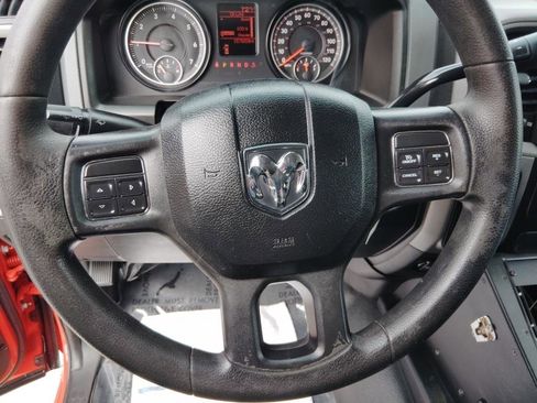 Used 2015 RAM 1500 4x4 Crew Cab w/ Exterior Appearance Group image 19