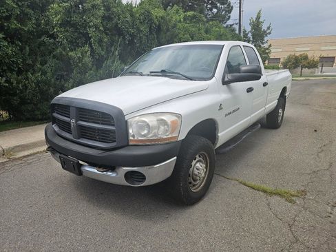Used 2006 Dodge Ram 2500 Truck ST w/ Trailer Tow Group AWD/4WD image 2