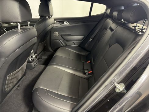 Used 2021 Kia Stinger GT1 image 7