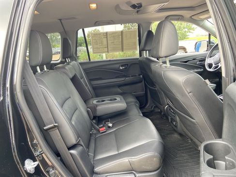 Used 2021 Honda Pilot Touring image 14