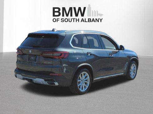 Used 2022 BMW X5 xDrive45e image 4