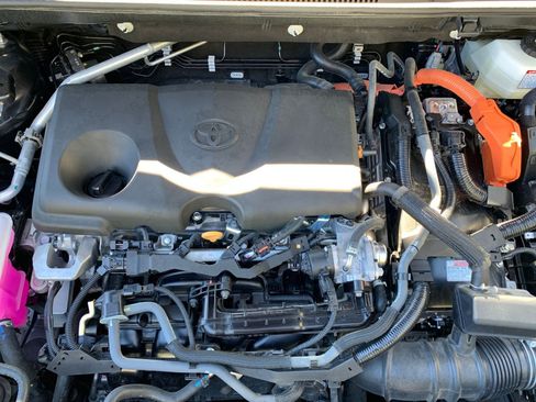 Used 2025 Toyota RAV4 LE image 31