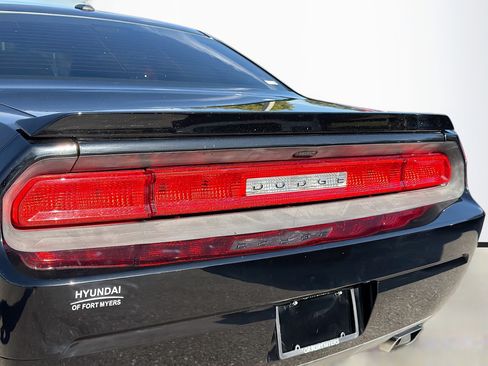 Used 2012 Dodge Challenger R/T image 11