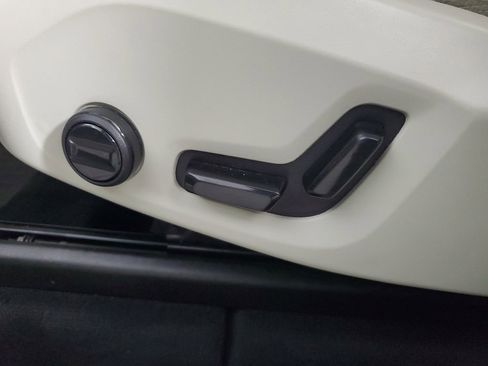 Used 2023 Volvo XC60 B5 Core w/ Climate Package image 23